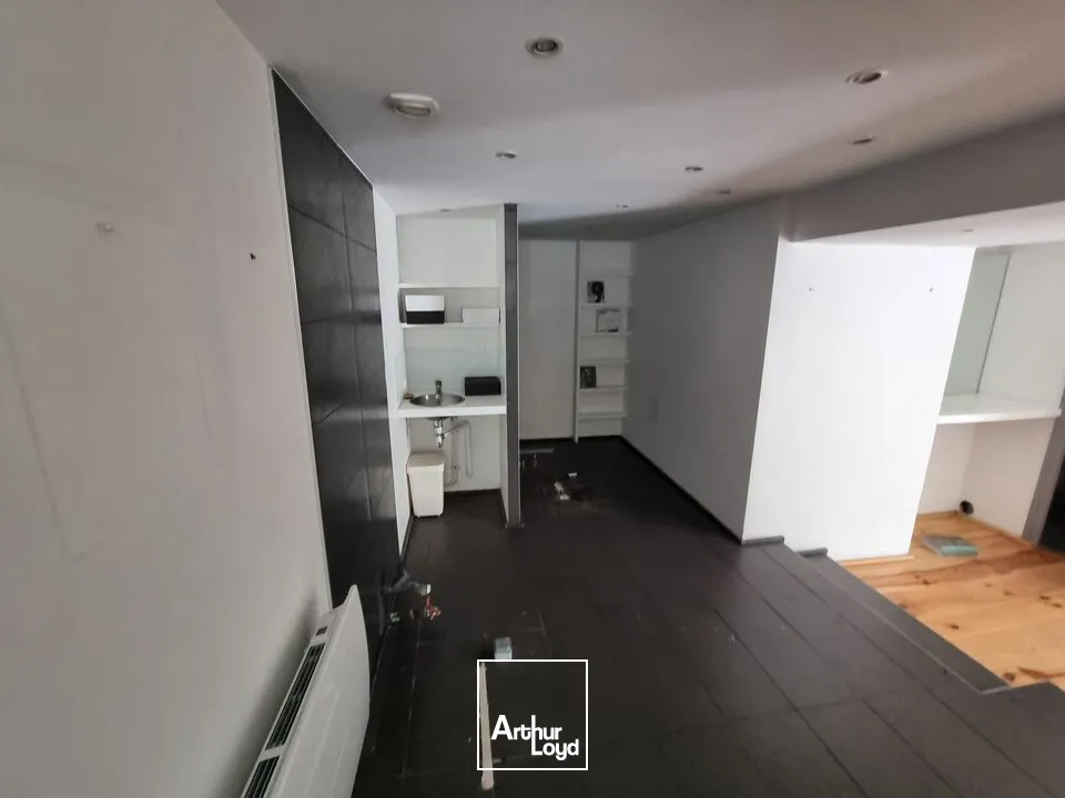 Locaux commerciaux - Location - NIORT - 79000 - 53-53 - 7911774