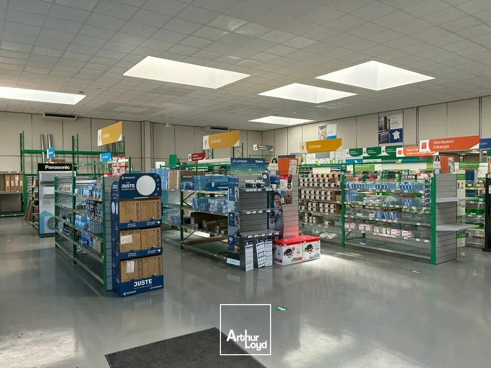 Locaux commerciaux - Location - LES HERBIERS - 85500 - 705-705 - 7911770