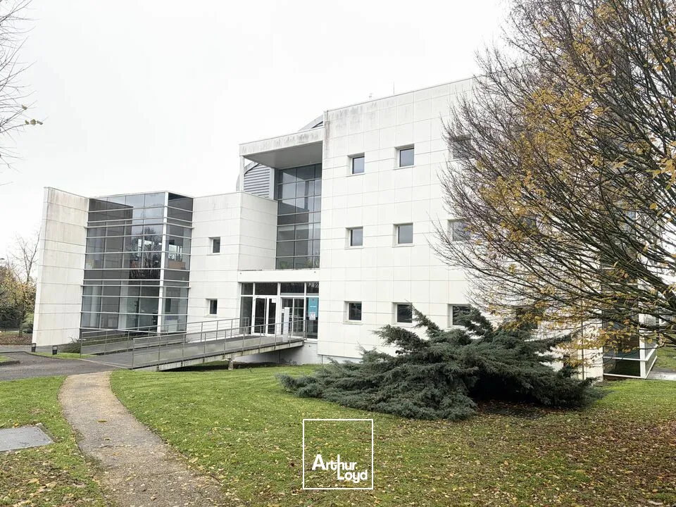Bureaux - Location - CHAURAY - 79180 - 240-240 - 7911784