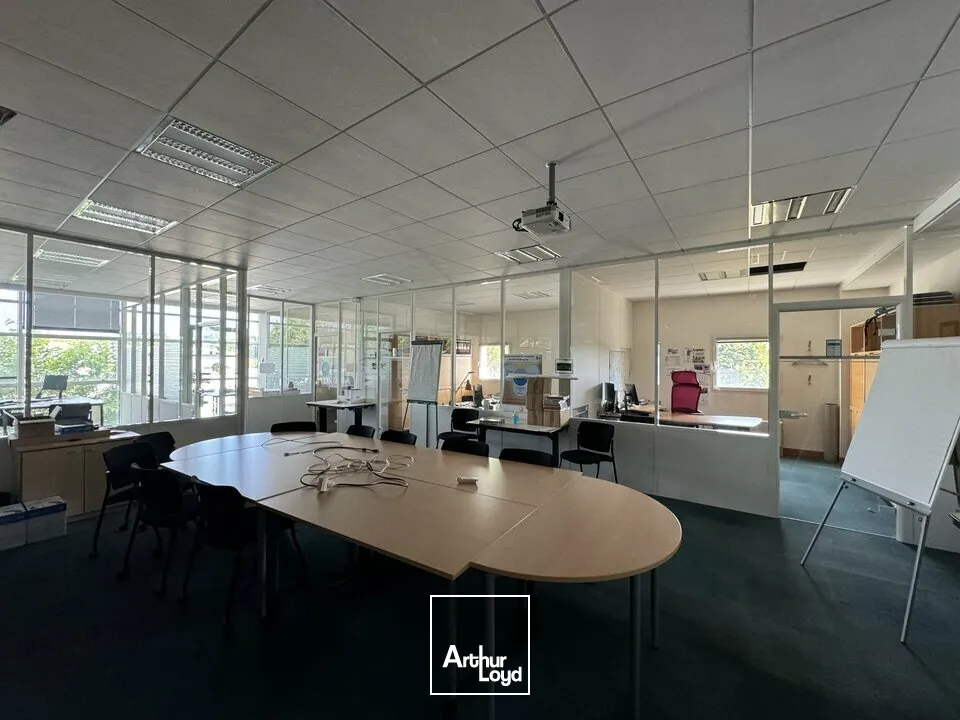 Bureaux - Location - CHAURAY - 79180 - 240-240 - 7911778