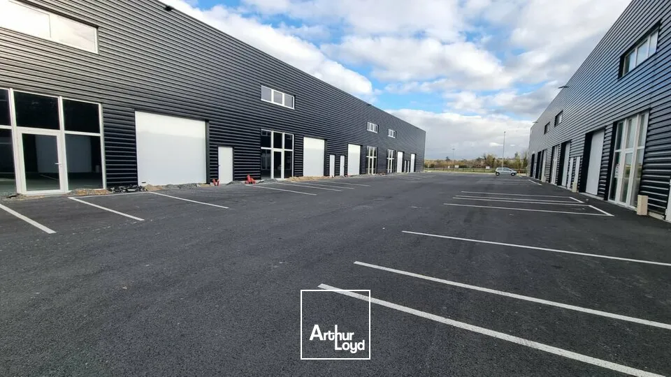 Locaux d'activité & Entrepôts - Location - POITIERS - 86000 - 1464-1464 - 7911795