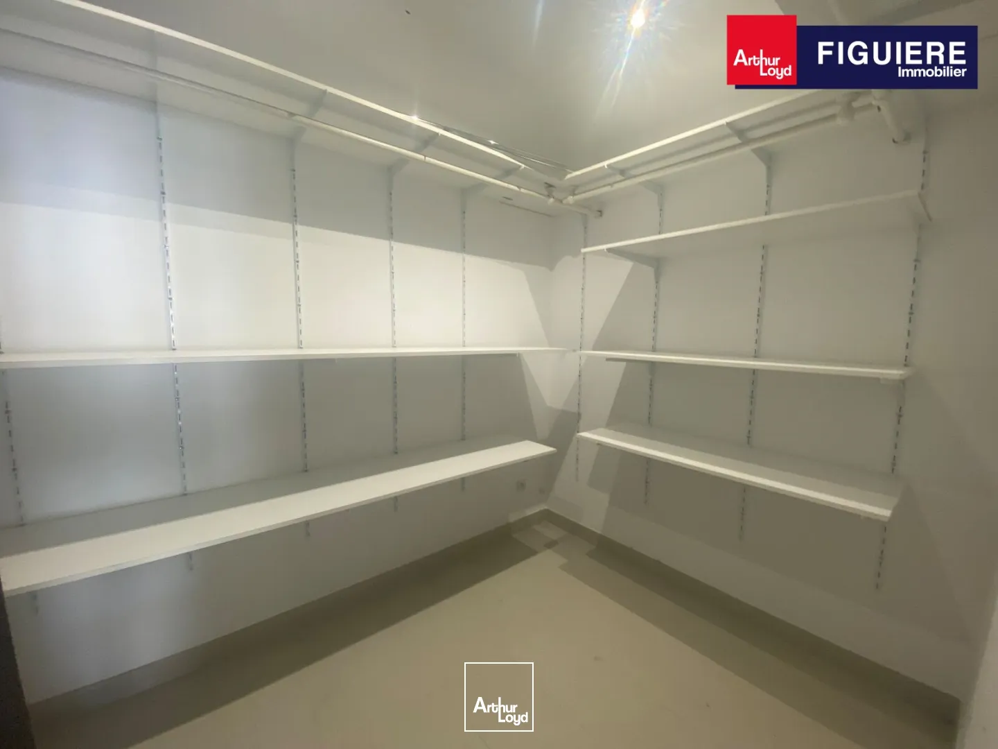 Locaux commerciaux - Location - SAINT MITRE LES REMPARTS - 13920 - 150-150 - 7911885