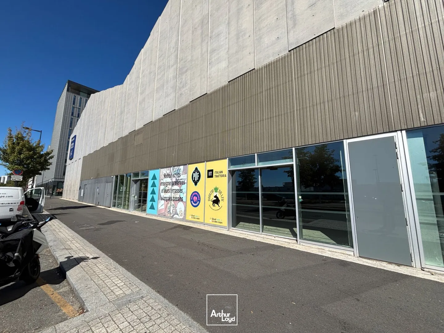 Locaux commerciaux - Location - BORDEAUX - 33300 - 221.2-983.3 - 7911931