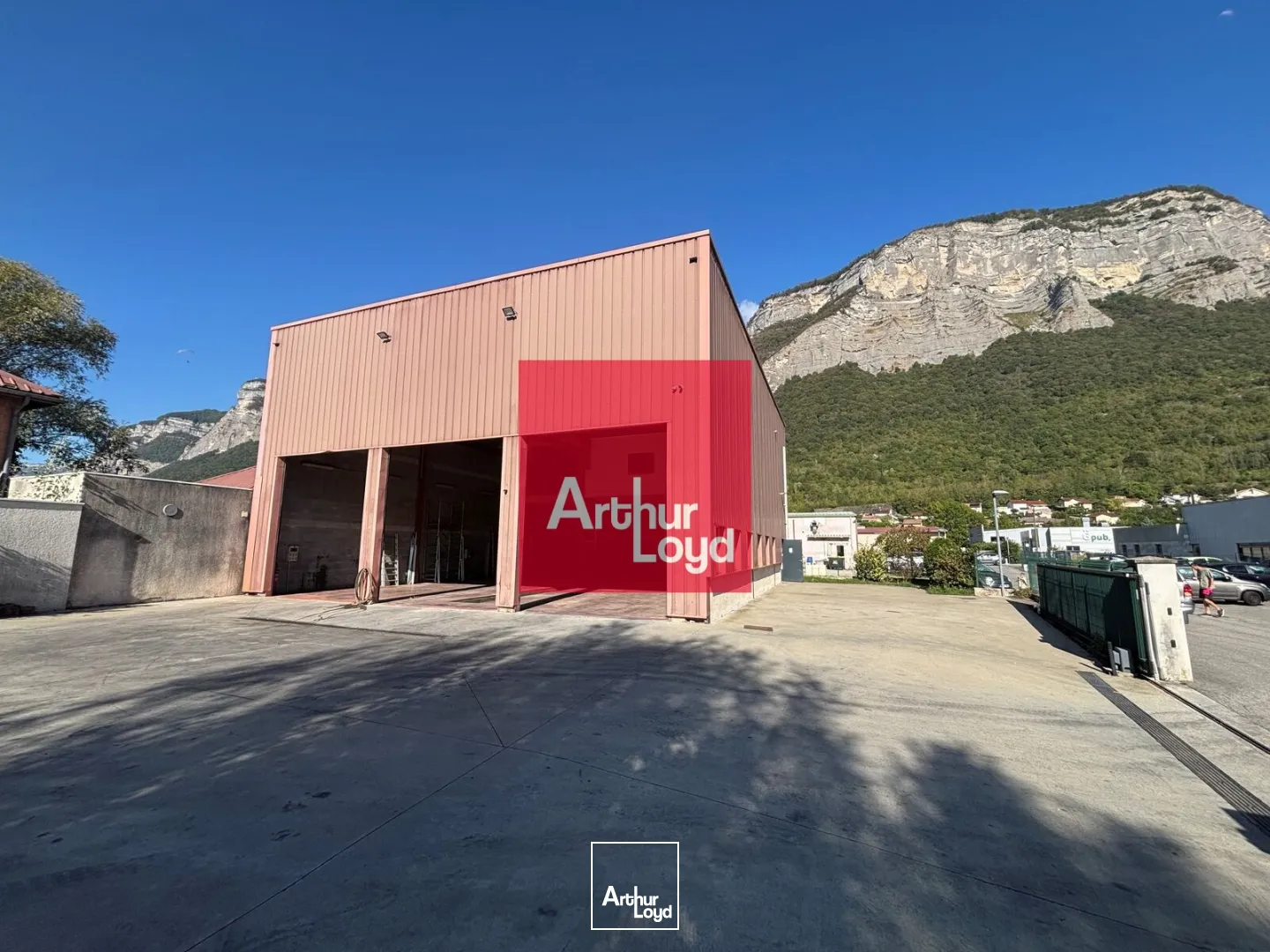 Locaux d'activité & Entrepôts - Location - LUMBIN - 38660 - 400-400 - 7911960
