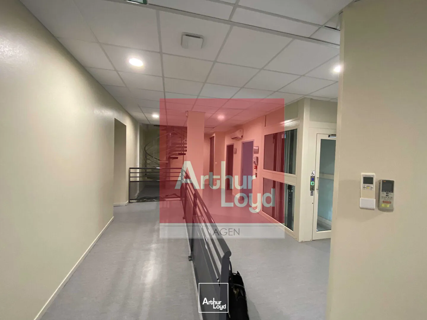 Bureaux - Location - SAINTE LIVRADE SUR LOT - 47110 - 330-330 - 7912267
