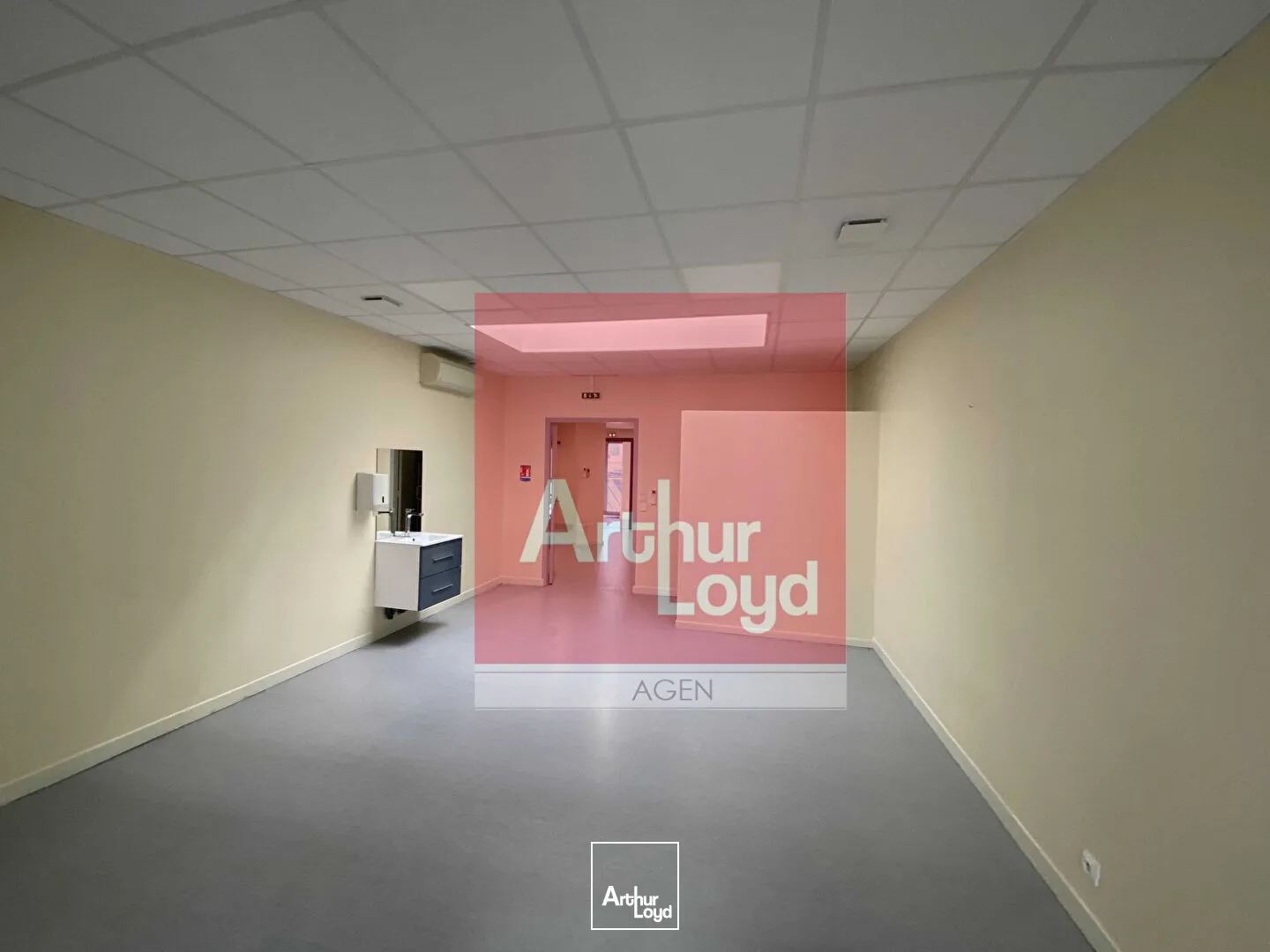 Bureaux - Location - SAINTE LIVRADE SUR LOT - 47110 - 330-330 - 7912268