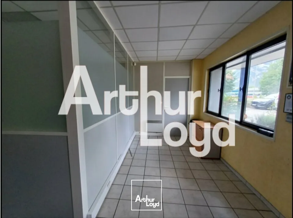 Locaux d'activité & Entrepôts - Location - SAINTE-HÉLÈNE-DU-LAC - 73800 - 1200-3200 - 7912292