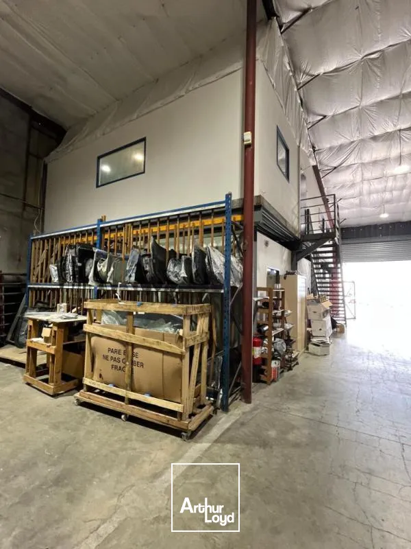 Locaux d'activité & Entrepôts - Location - Le Lamentin - 97232 - 960-960 - 7912543