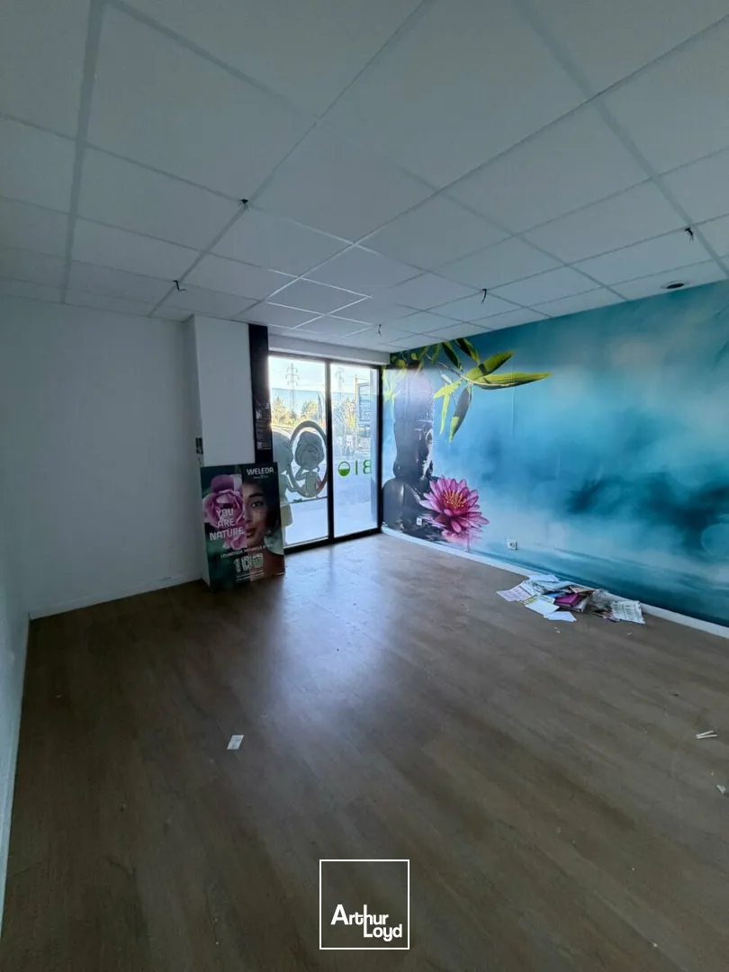 Locaux commerciaux - Location - ISSOIRE - 63500 - 750-750 - 7912590