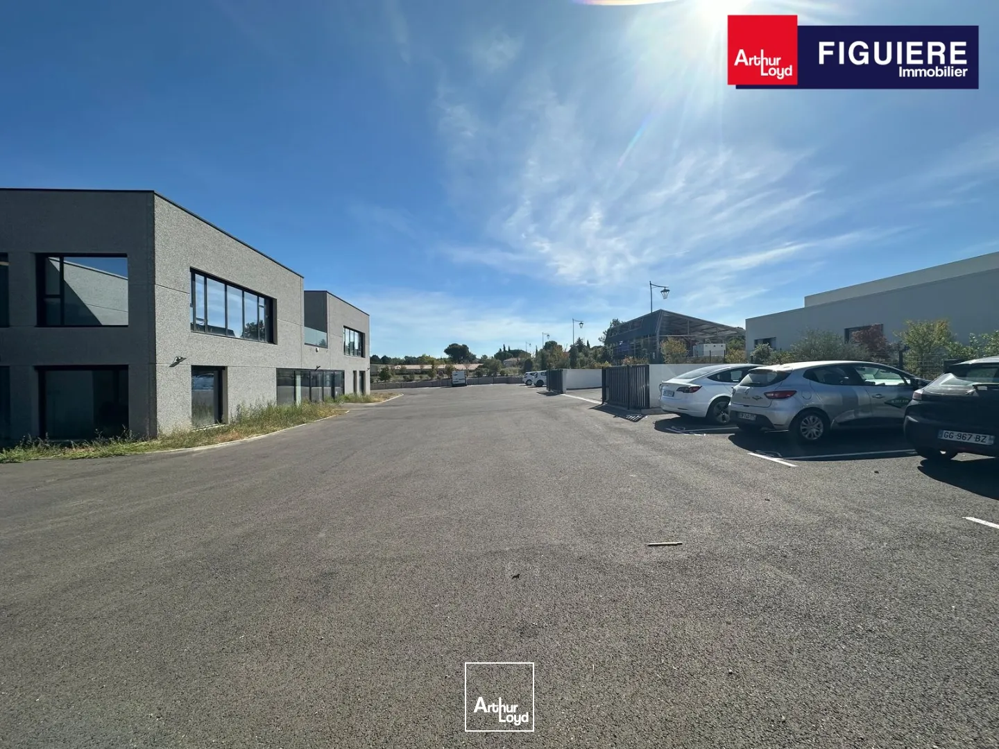Locaux d'activité & Entrepôts - Location - SAINT ESTEVE JANSON - 13610 - 775-1550 - 7912683
