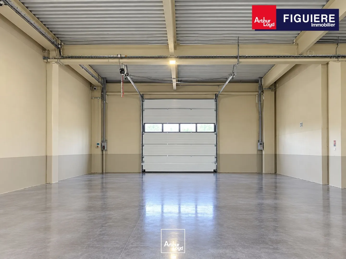 Locaux d'activité & Entrepôts - Location - SAINT ESTEVE JANSON - 13610 - 775-1550 - 7912679