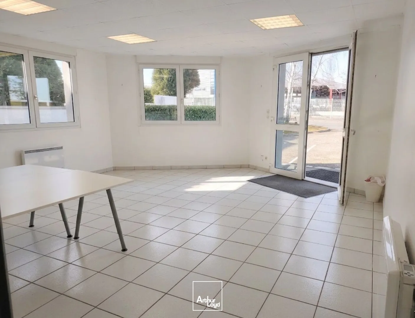 Locaux d'activité & Entrepôts - Location - LA FOUILLOUSE - 42480 - 320-320 - 7913251