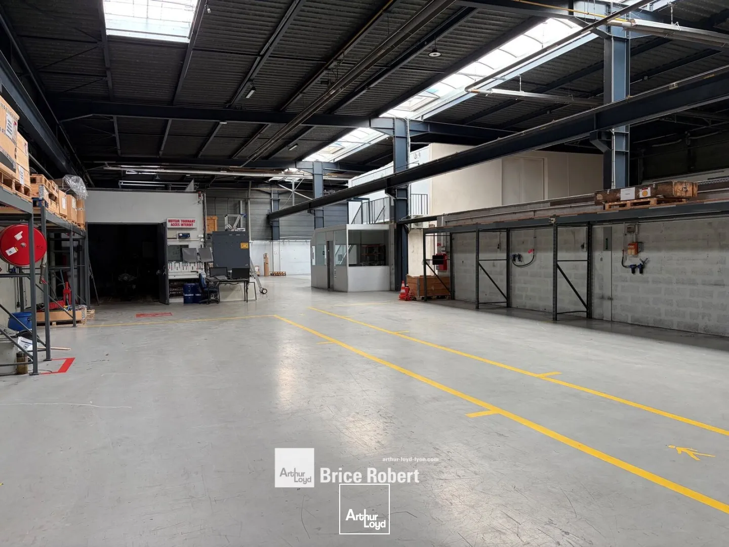 Locaux d'activité & Entrepôts - Vente - CHASSIEU - 69680 - 4635-4635 - 7913307