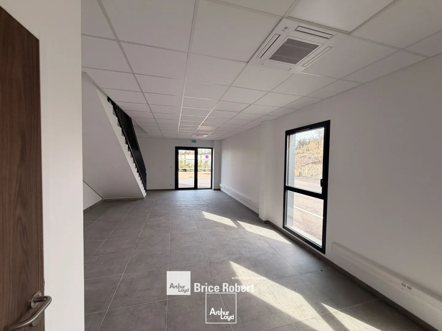 Locaux d'activité & Entrepôts - Location - VILLETTE D'ANTHON - 38280 - 218.18-2923.97 - 7913314
