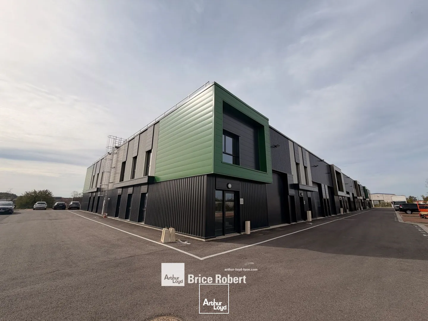 Locaux d'activité & Entrepôts - Location - VILLETTE D'ANTHON - 38280 - 218.18-2923.97 - 7913318