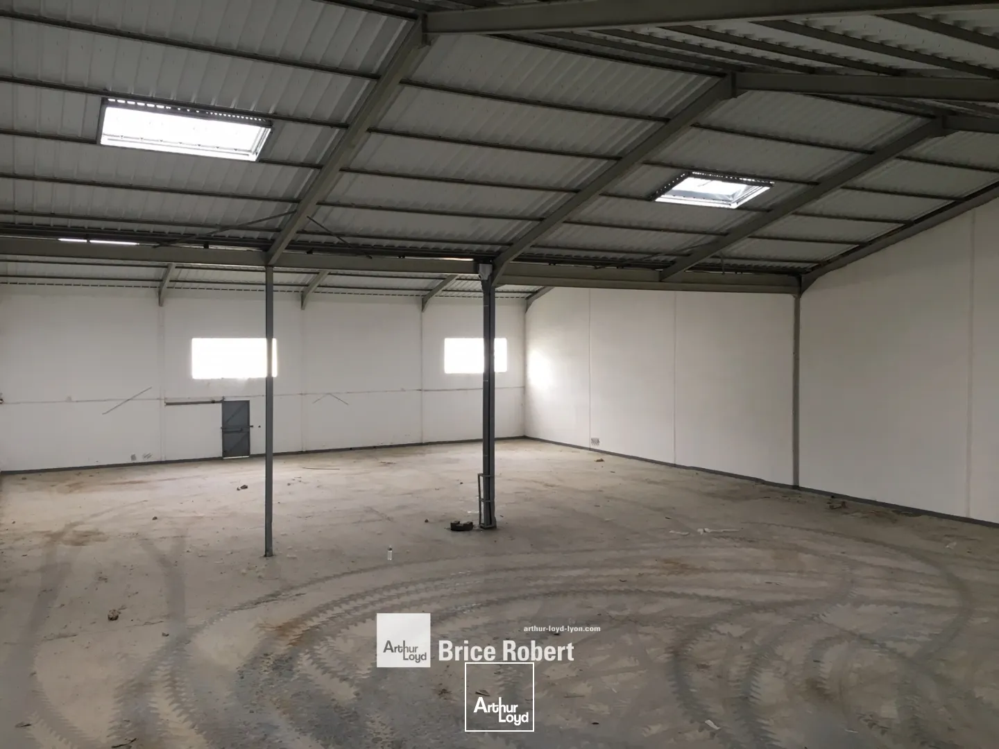 Locaux d'activité & Entrepôts - Location - SAINT BONNET DE MURE - 69720 - 1011.8-1011.8 - 7913334