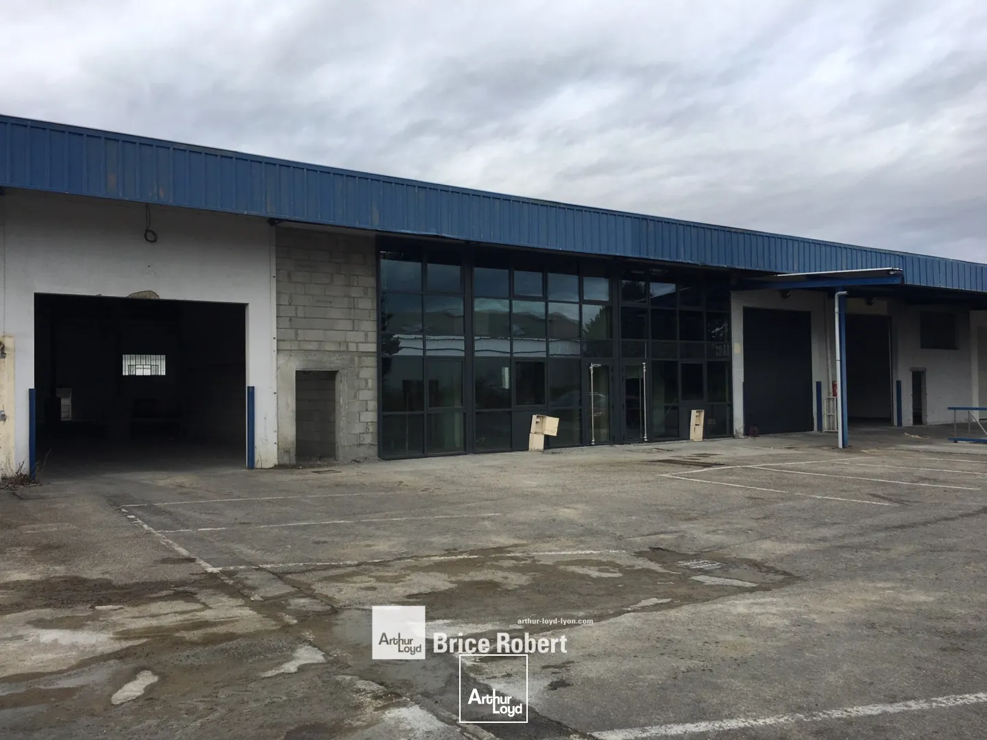 Locaux d'activité & Entrepôts - Location - SAINT BONNET DE MURE - 69720 - 1011.8-1011.8 - 7913331