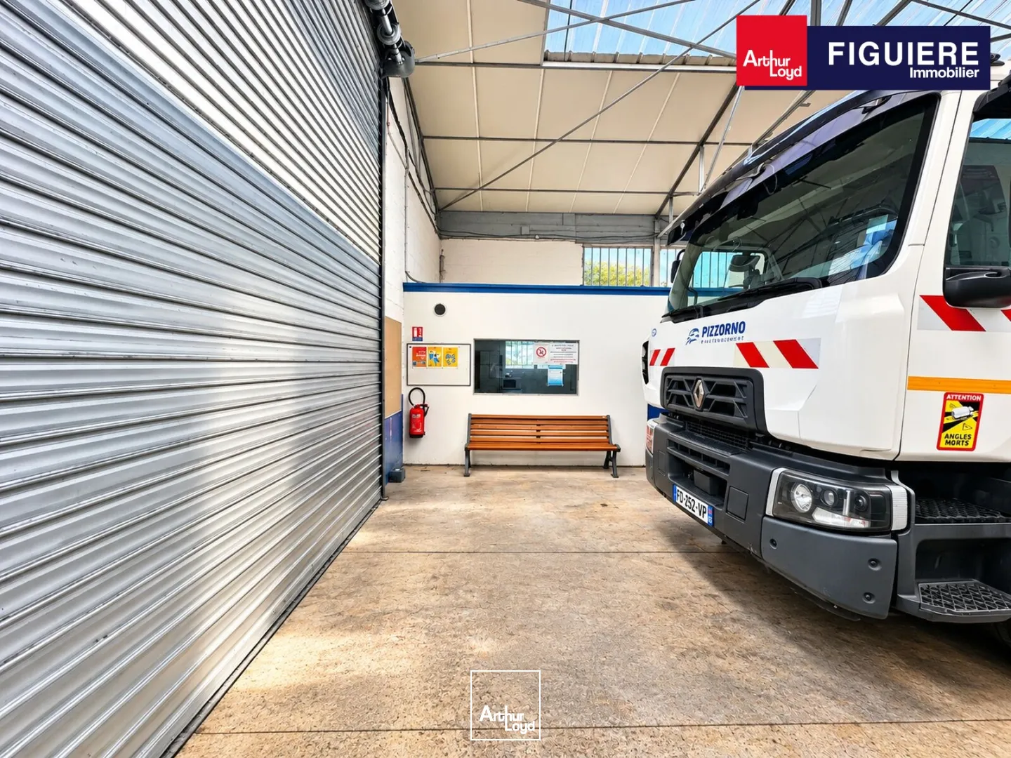 Locaux d'activité & Entrepôts - Location - VENELLES - 13770 - 330-330 - 7914695