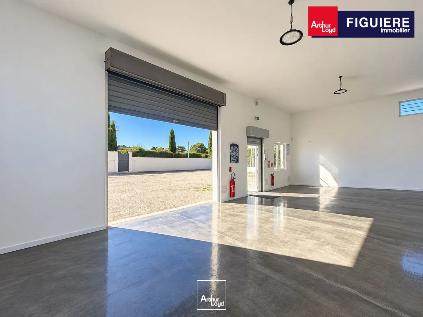 Locaux d'activité & Entrepôts - Location - SAINT CANNAT - 13760 - 140-140 - 7914703