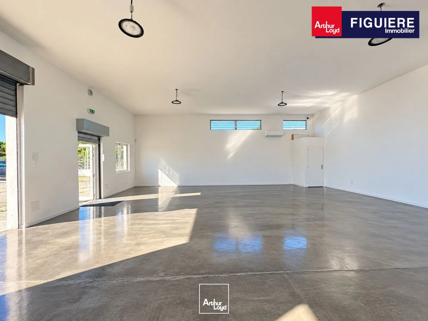 Locaux d'activité & Entrepôts - Location - SAINT CANNAT - 13760 - 140-140 - 7914704