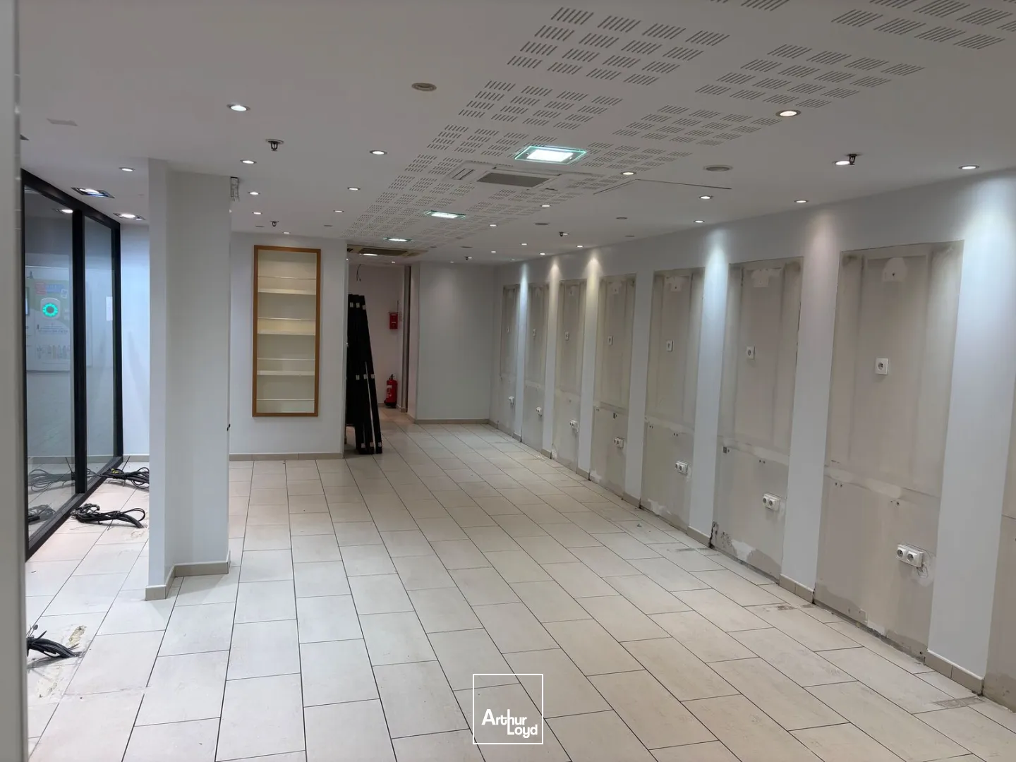 Locaux commerciaux - Location - OLIVET - 45160 - 63-63 - 7914894