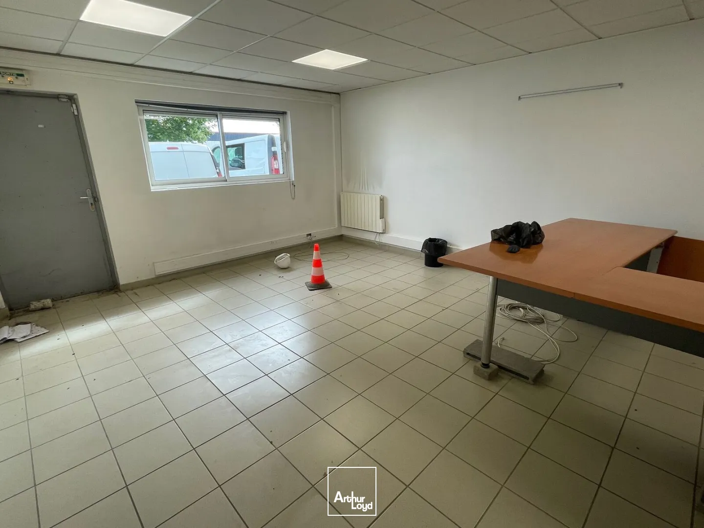 Locaux d'activité & Entrepôts - Location - VERNON - 27200 - 618-618 - 7915085