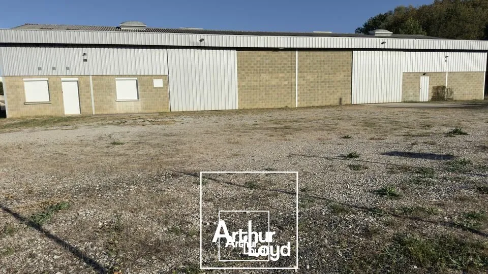Locaux d'activité & Entrepôts - Location - SAINT-PANTALÉON-DE-LARCHE - 19600 - 610-610 - 7915639