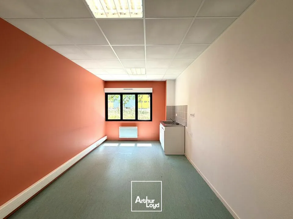 Bureaux - Vente - ANTRAN - 86100 - 294-294 - 7915667