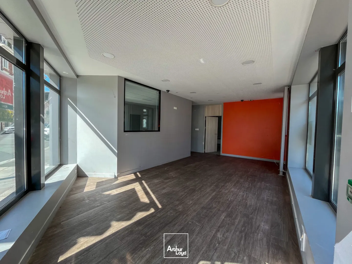 Locaux commerciaux - Vente - SAINT QUENTIN - 02100 - 124.42-124.42 - 7915737