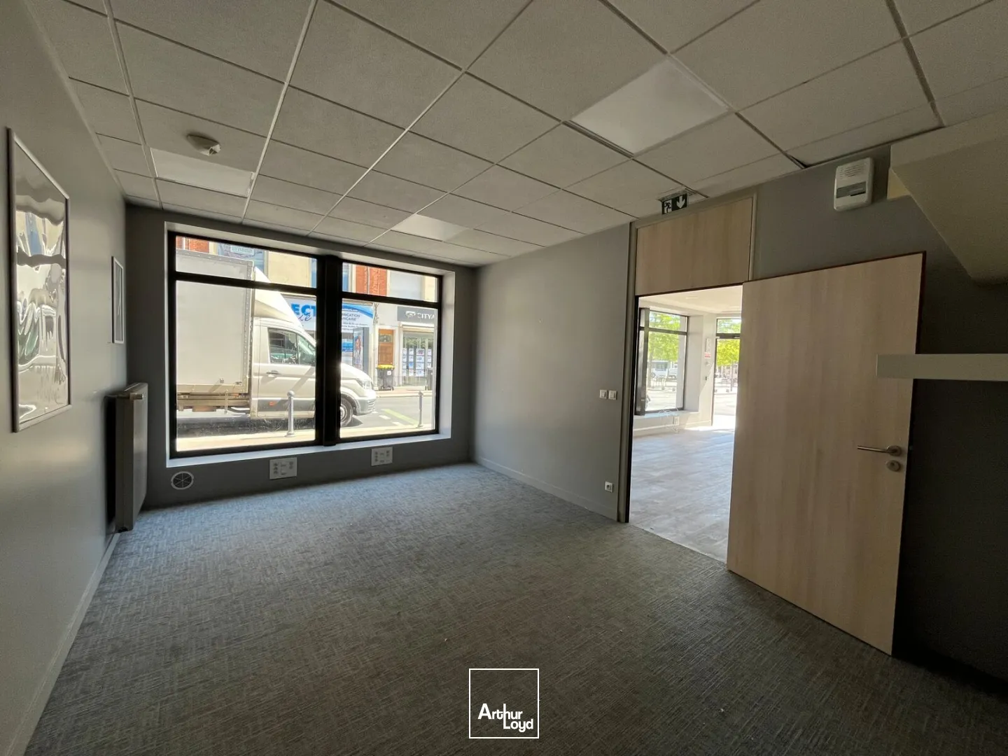 Locaux commerciaux - Vente - SAINT QUENTIN - 02100 - 124.42-124.42 - 7915739