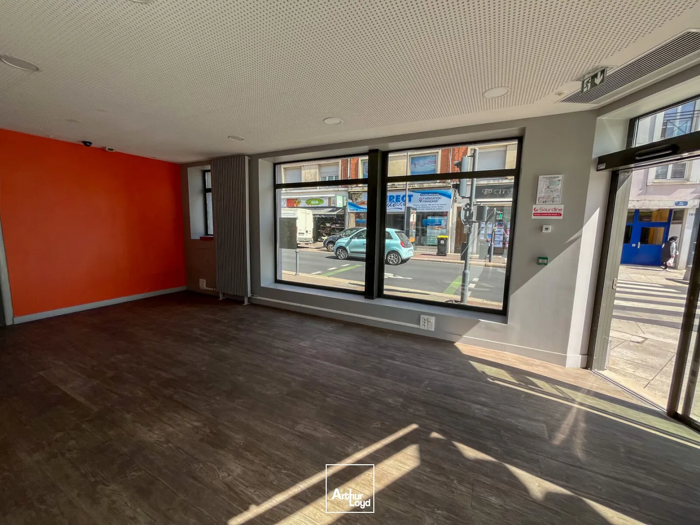 Locaux commerciaux - Vente - SAINT QUENTIN - 02100 - 124.42-124.42 - 7915735