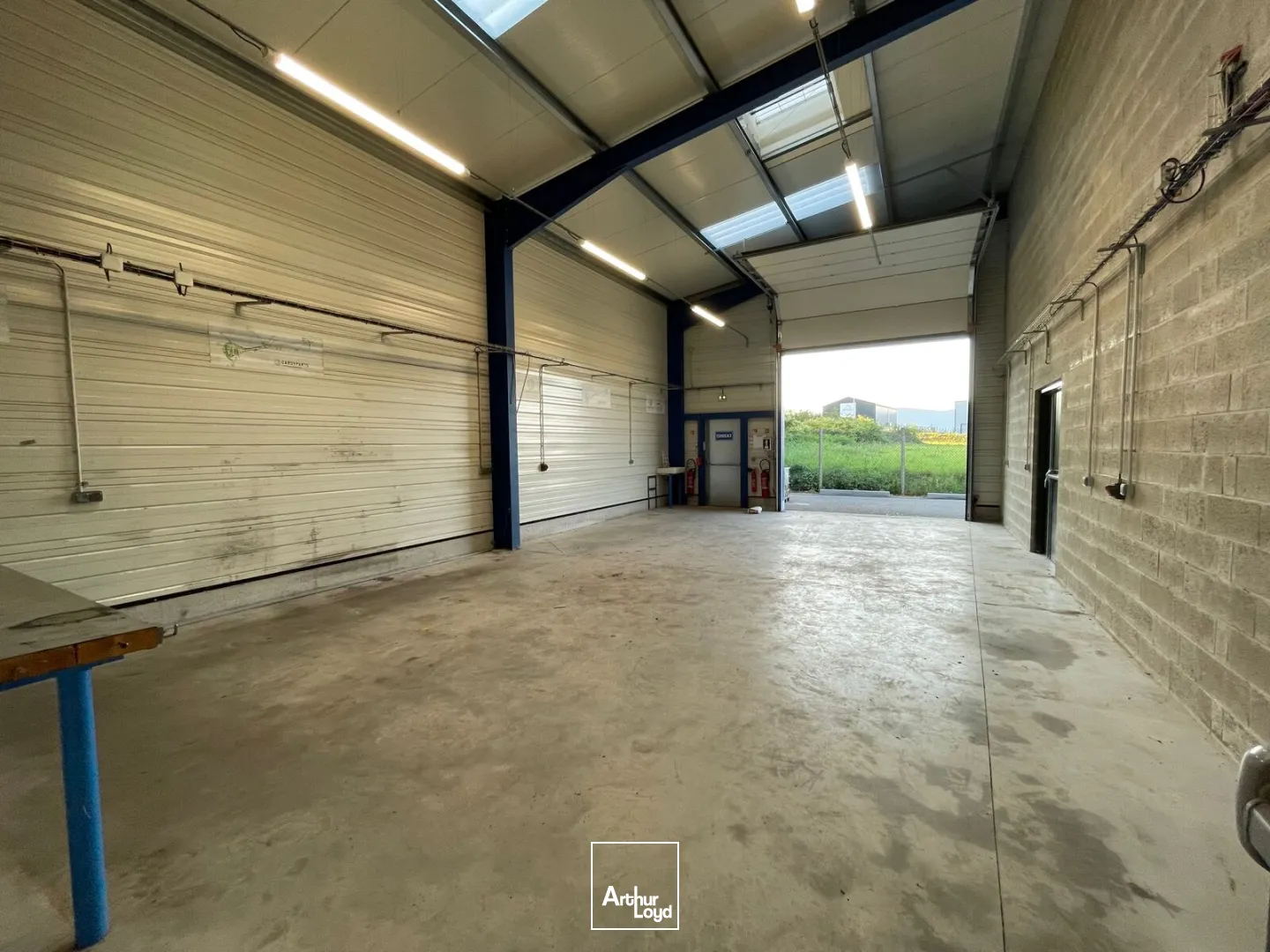 Locaux d'activité & Entrepôts - Vente - RESSONS SUR MATZ - 60490 - 483.5-483.5 - 7915844