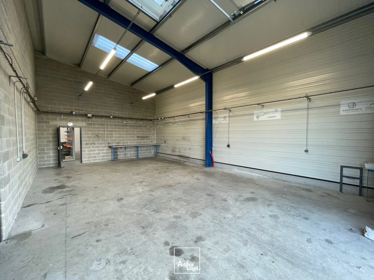 Locaux d'activité & Entrepôts - Vente - RESSONS SUR MATZ - 60490 - 483.5-483.5 - 7915848
