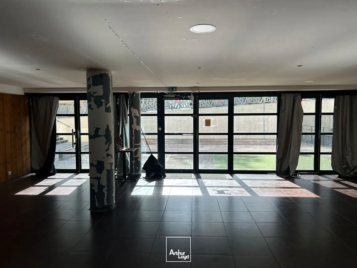 Locaux commerciaux - Location - NANTES - 44300 - 91.97-91.97 - 7916103