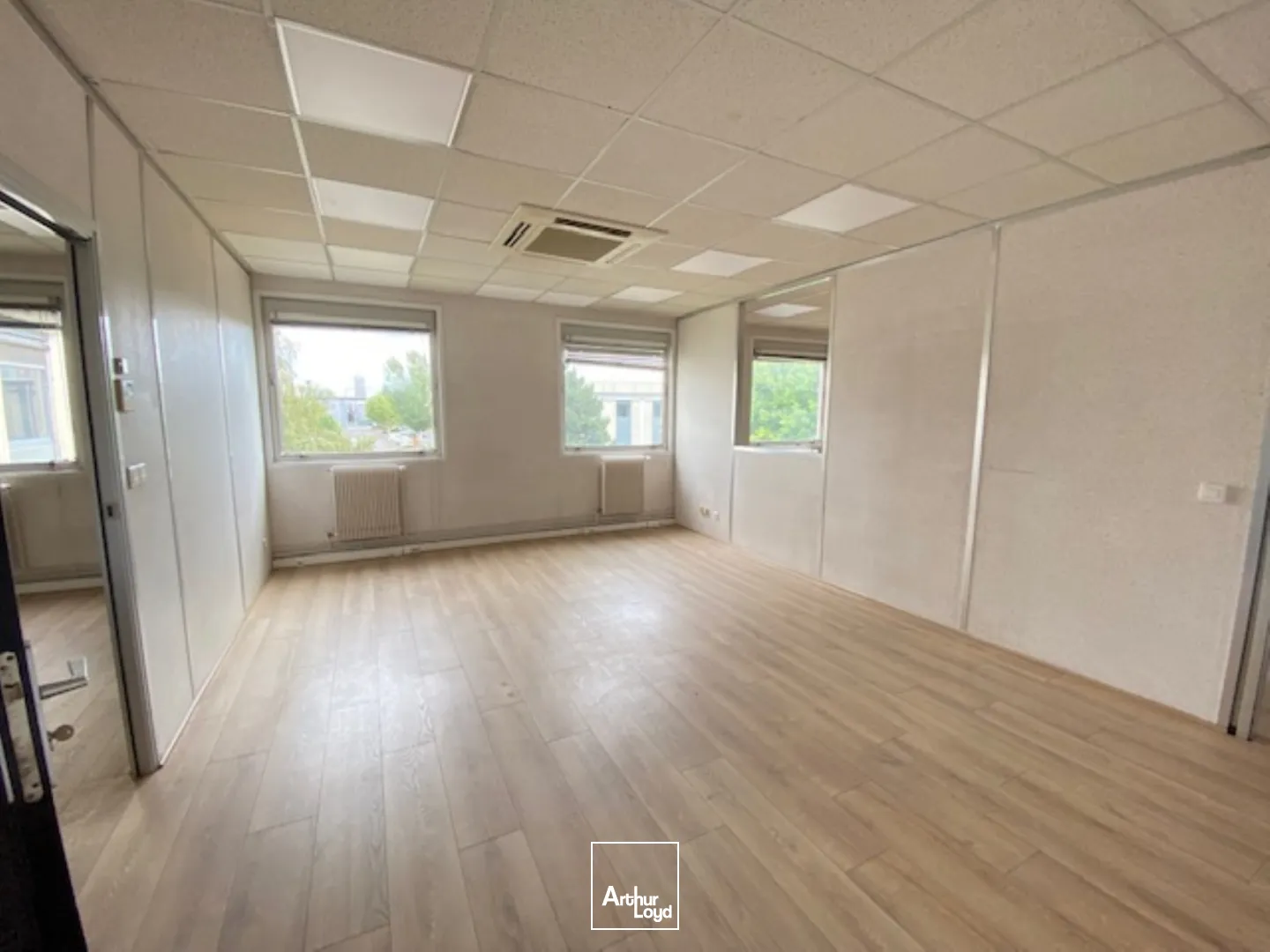 Locaux d'activité & Entrepôts - Location - GENNEVILLIERS - 92230 - 244-2380 - 7916356