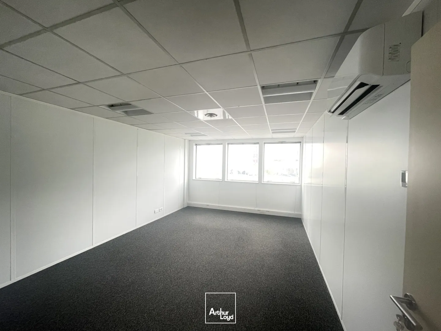 Bureaux - Location - COURBEVOIE - 92400 - 100-1272 - 7916407