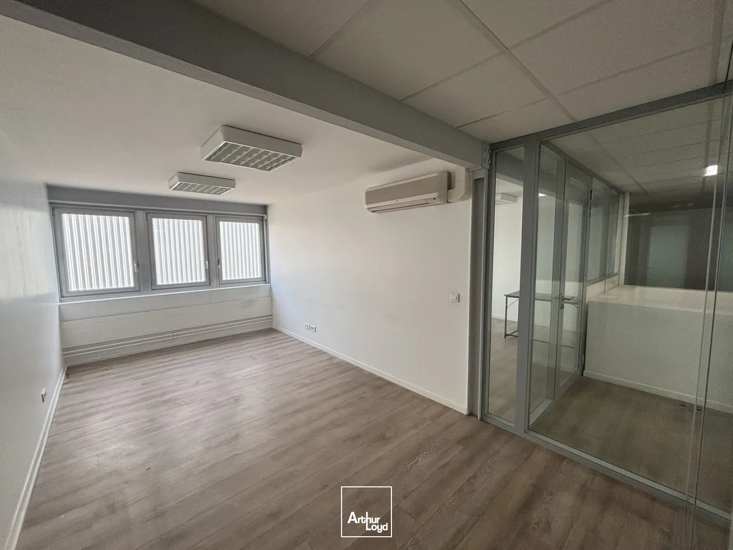 Locaux d'activité & Entrepôts - Location - NANTERRE - 92000 - 22-2359.11 - 7916445