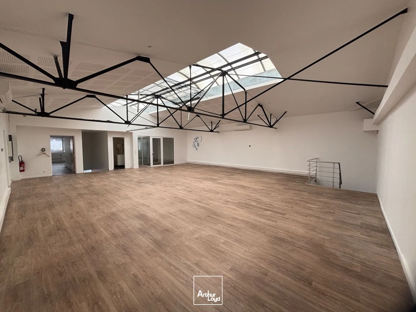 Locaux d'activité & Entrepôts - Location - NANTERRE - 92000 - 22-2359.11 - 7916454