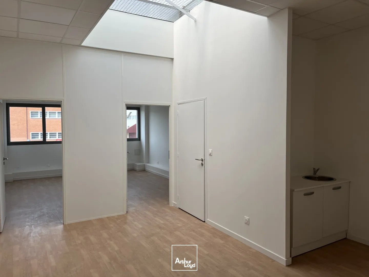 Locaux d'activité & Entrepôts - Location - VILLENEUVE LA GARENNE - 92390 - 2050-2050 - 7916484