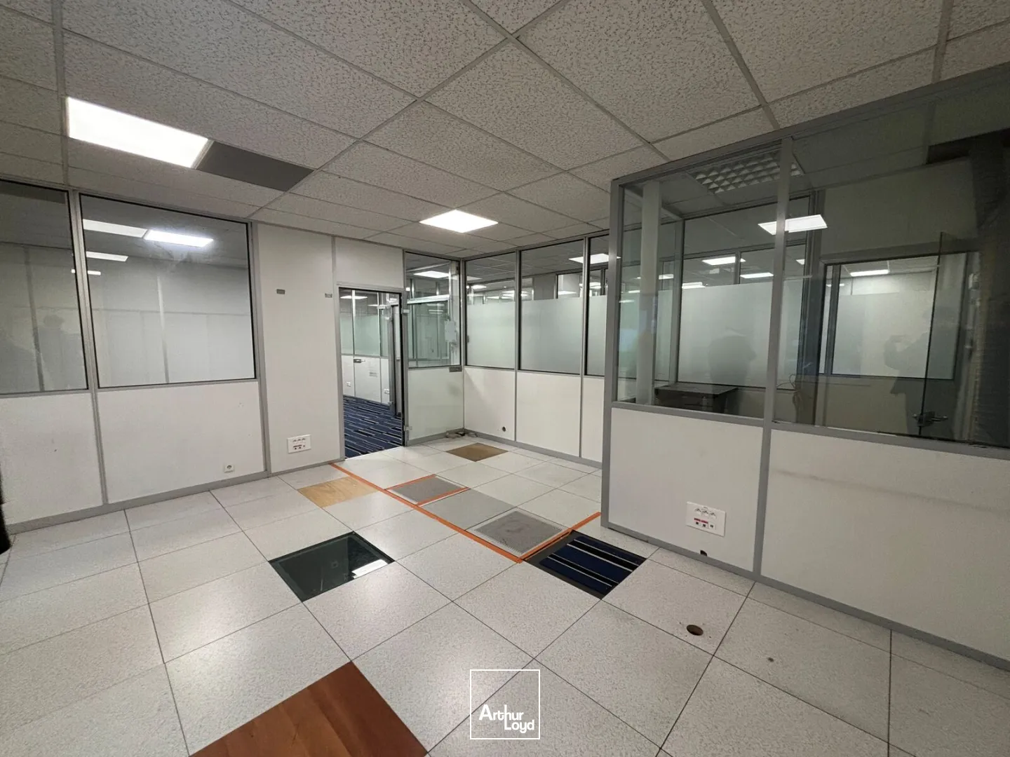Locaux d'activité & Entrepôts - Location - NANTERRE - 92000 - 357-357 - 7916604