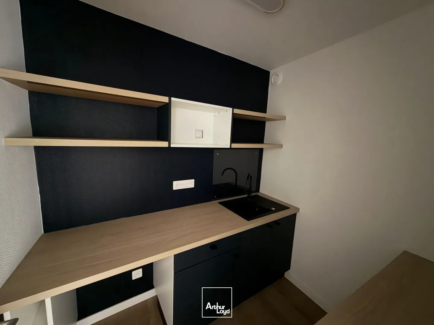 Bureaux - Vente - COMPIEGNE - 60200 - 131.85-131.85 - 7917402