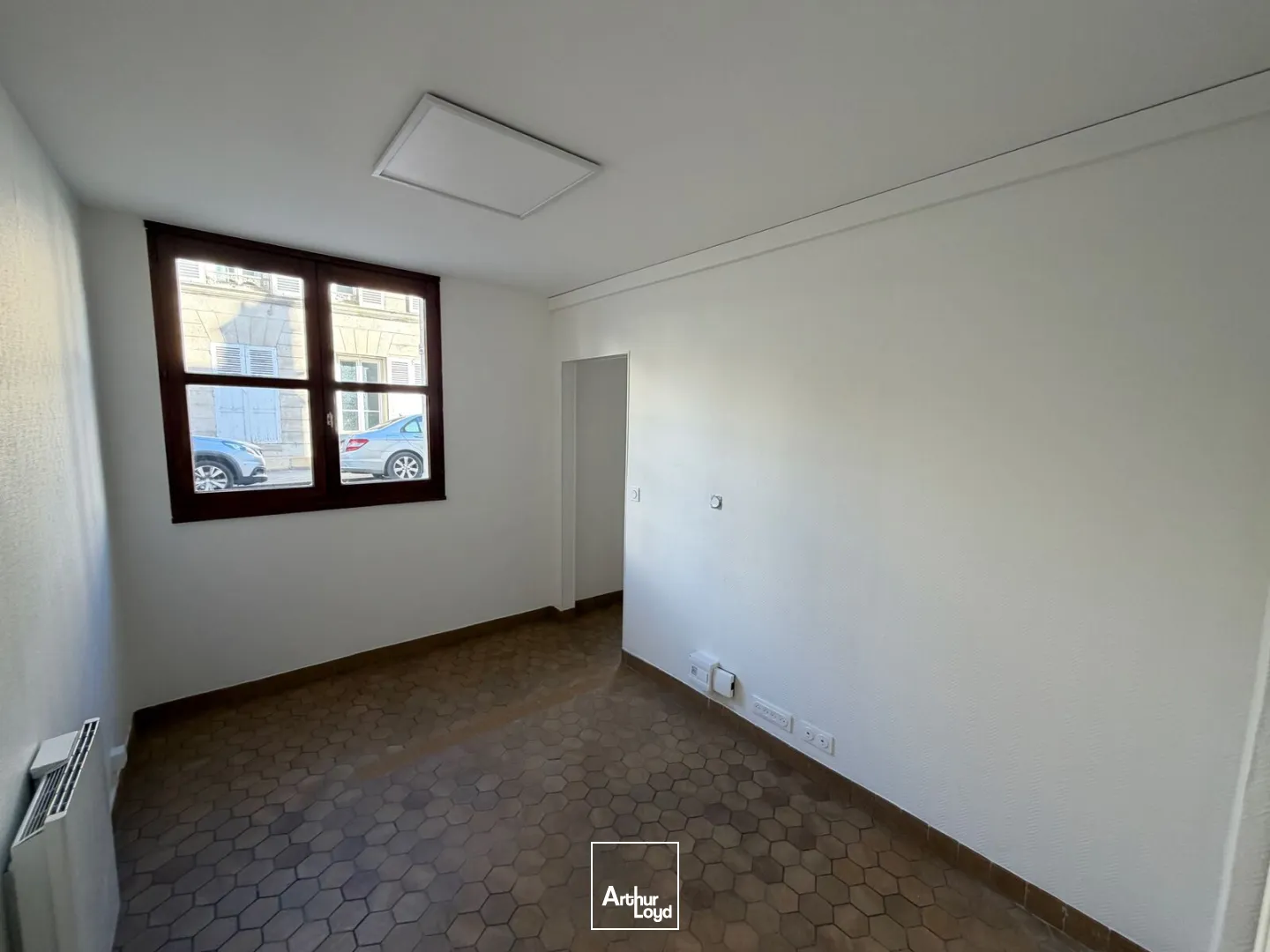 Bureaux - Vente - COMPIEGNE - 60200 - 131.85-131.85 - 7917396