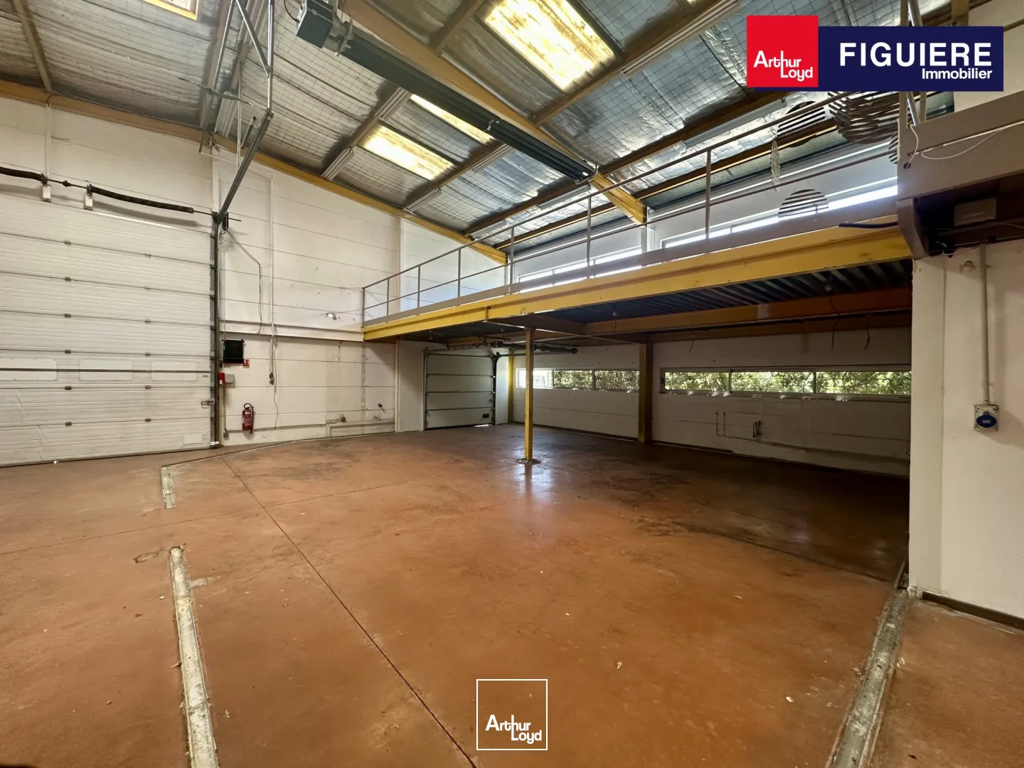 Locaux d'activité & Entrepôts - Location - VITROLLES - 13127 - 125-626 - 7917498