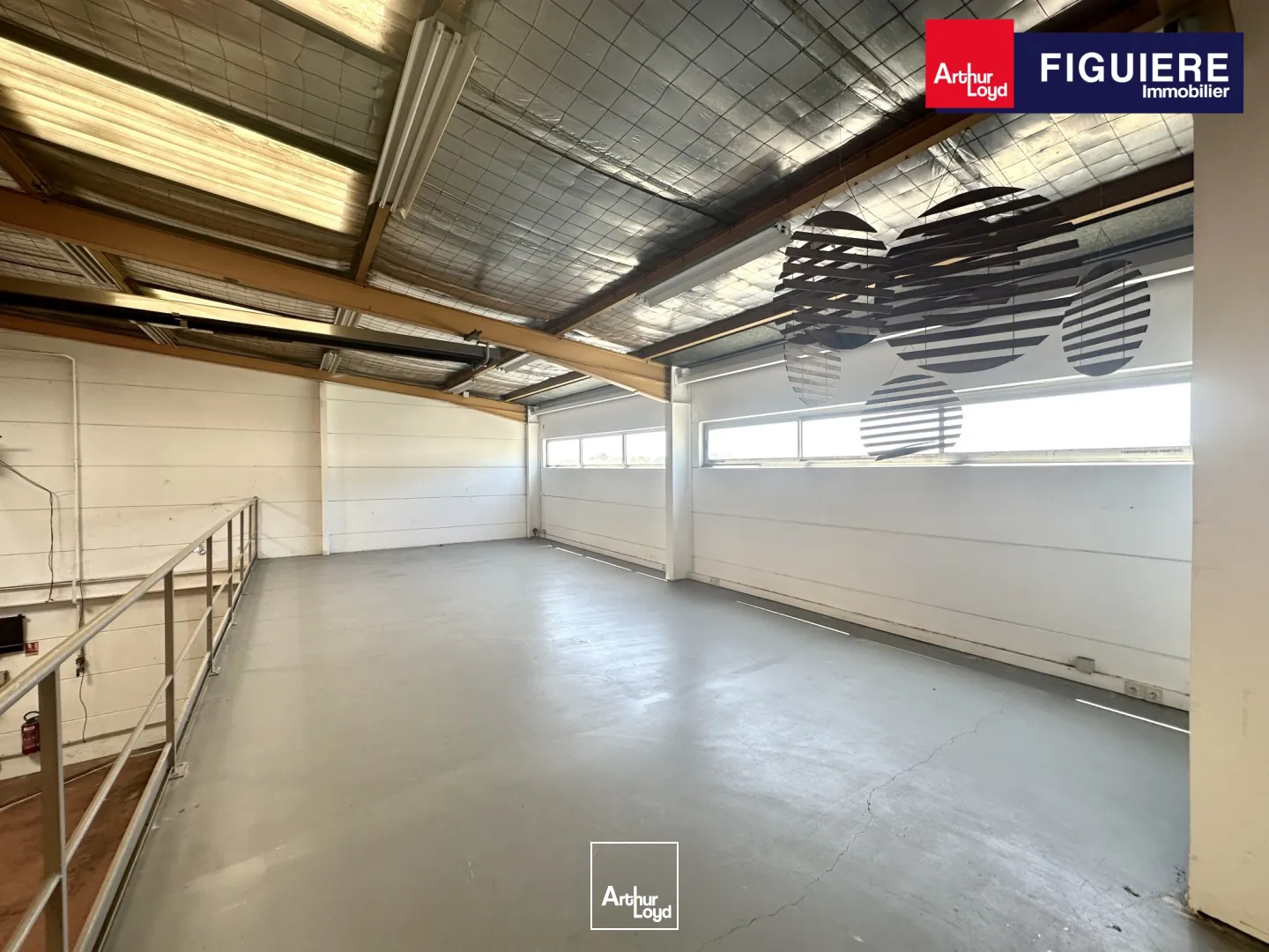 Locaux d'activité & Entrepôts - Location - VITROLLES - 13127 - 125-626 - 7917503