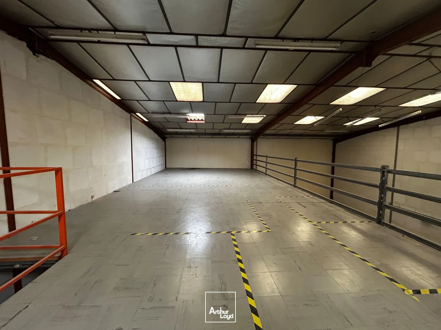 Locaux d'activité & Entrepôts - Location - PESSAC - 33600 - 400-400 - 7917700