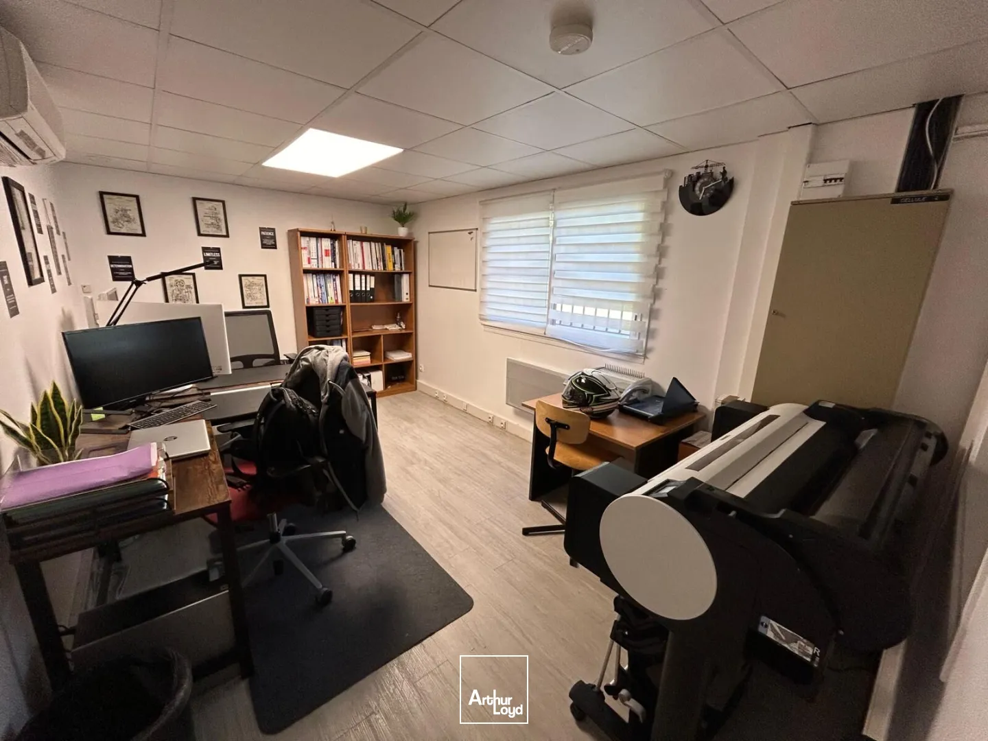 Locaux commerciaux - Location - JOUY LE MOUTIER - 95280 - 148-148 - 7917868