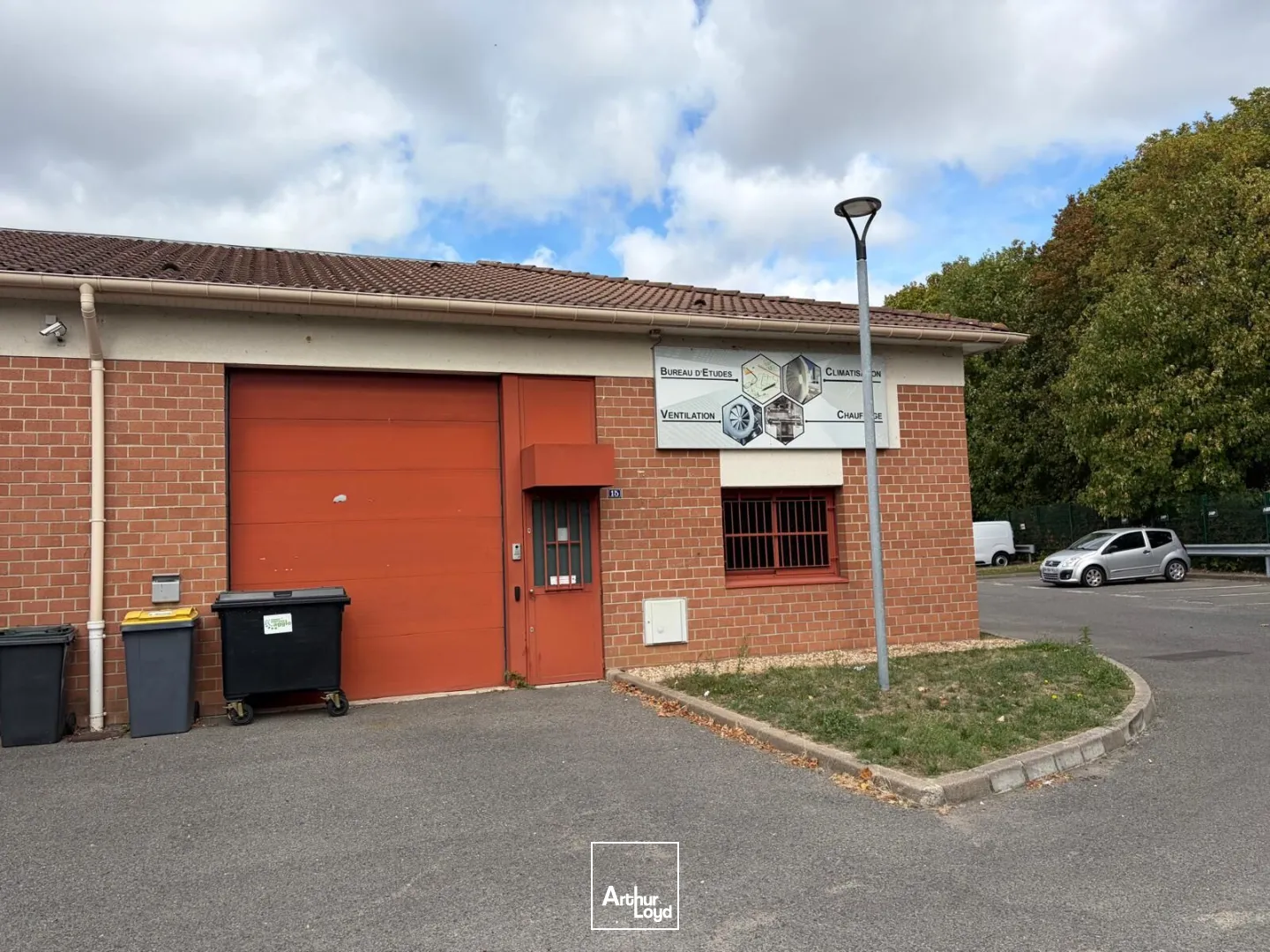 Locaux commerciaux - Location - JOUY LE MOUTIER - 95280 - 148-148 - 7917867