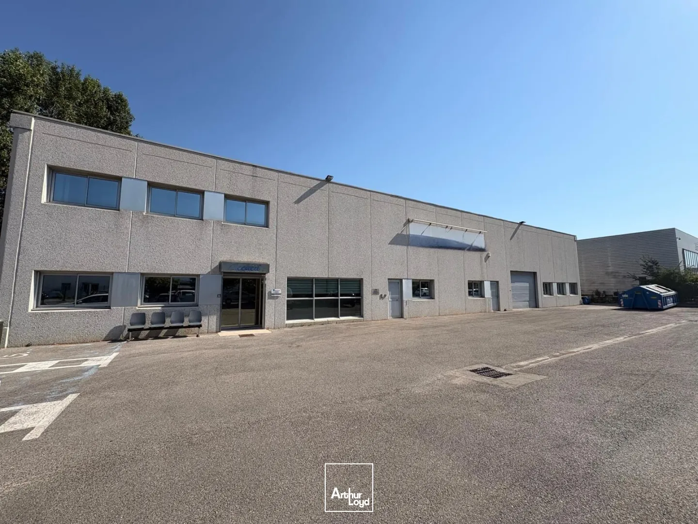 Locaux commerciaux - Location - MARSEILLE - 13011 - 920-920 - 7917938