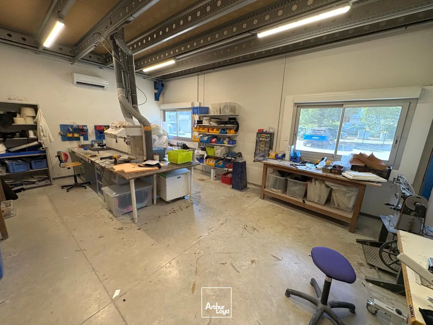 Locaux commerciaux - Location - MARSEILLE - 13011 - 920-920 - 7917941