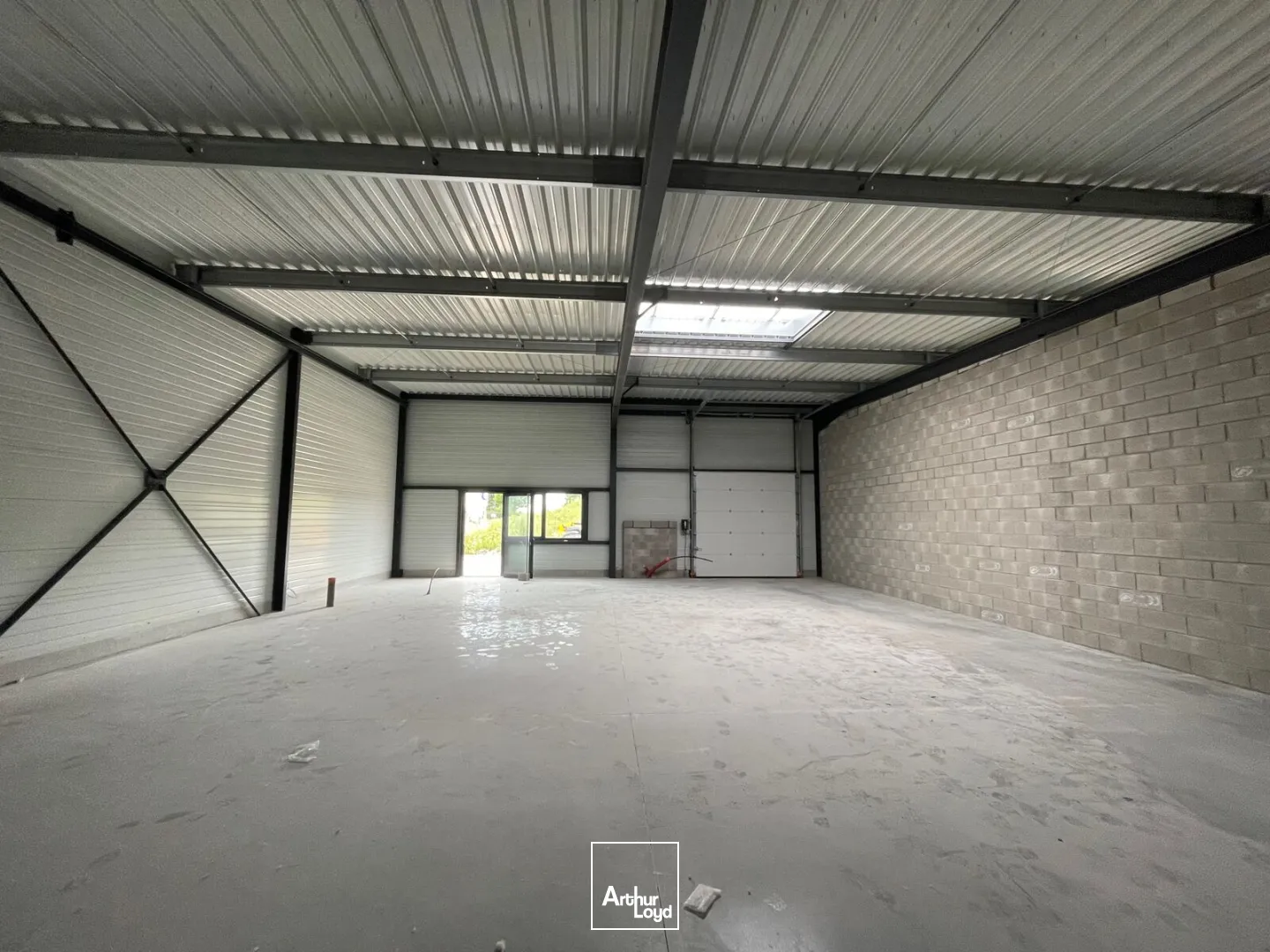 Locaux d'activité & Entrepôts - Location - SAINT QUENTIN - 02100 - 247.4-1485.4 - 7918440